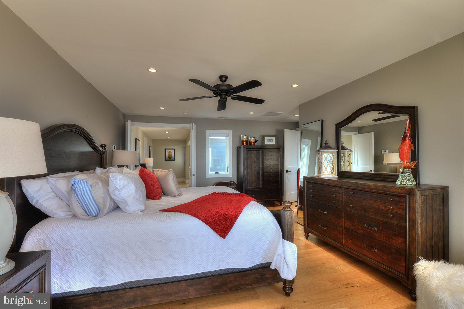 CAPE SHORES - Residential