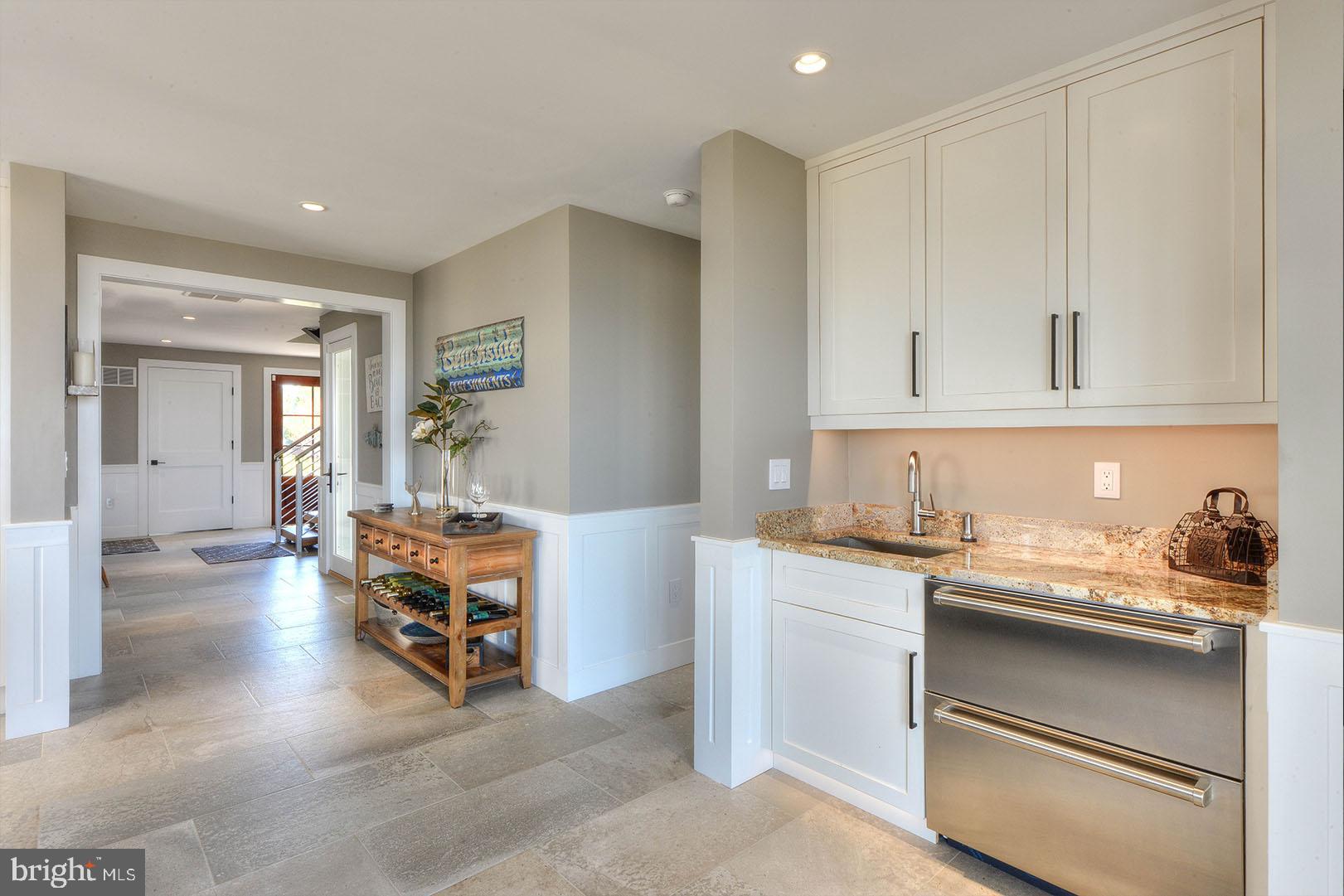 CAPE SHORES - Residential