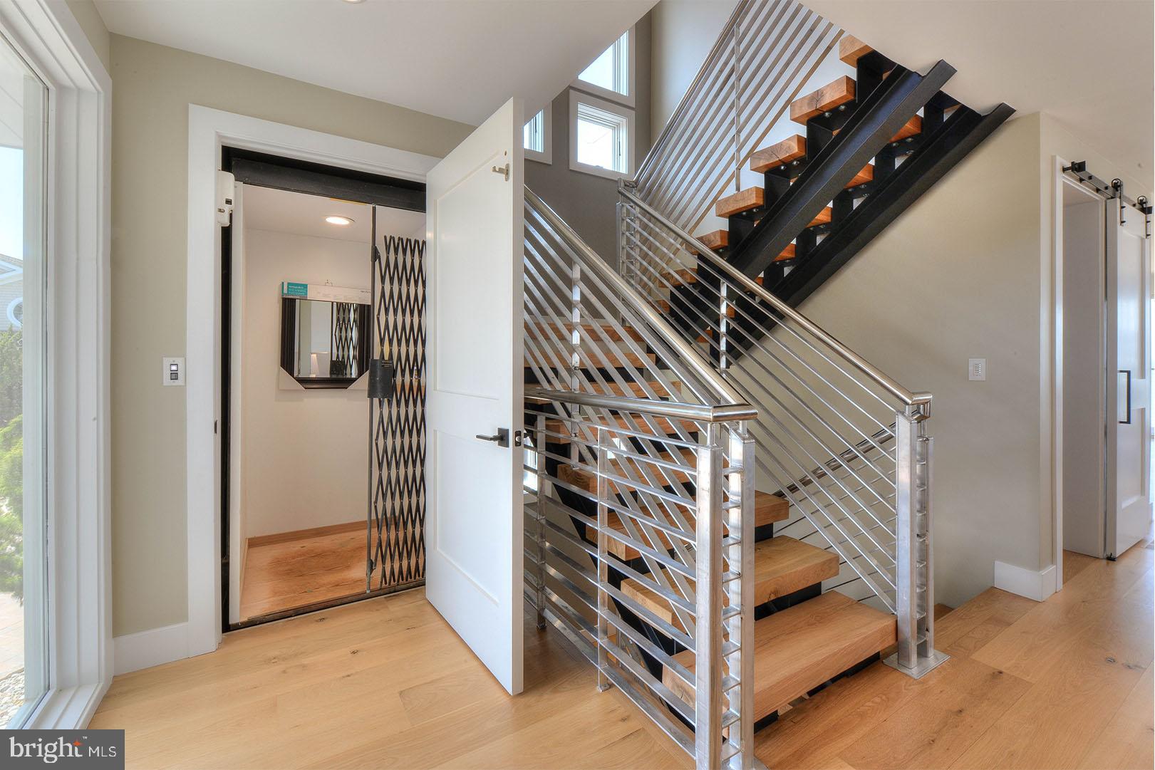 CAPE SHORES - Residential