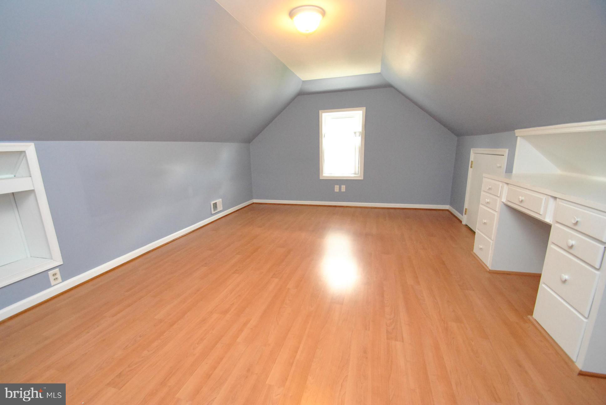 OVERLEA - Residential