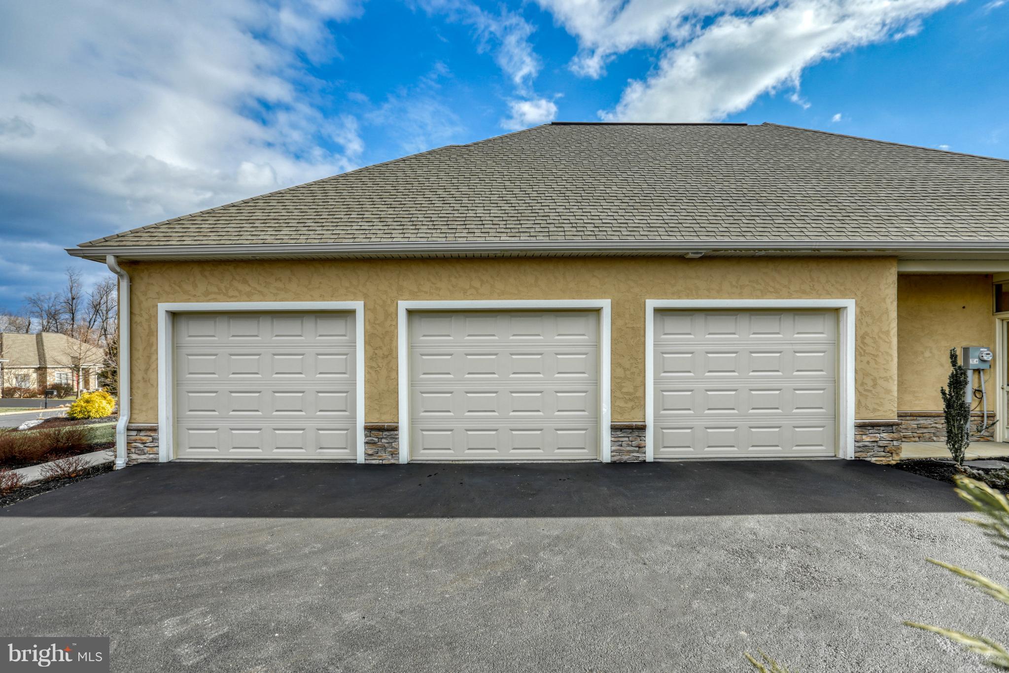 STERLING GLEN - Residential