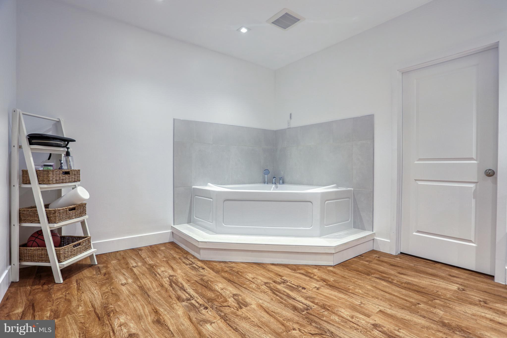 STERLING GLEN - Residential