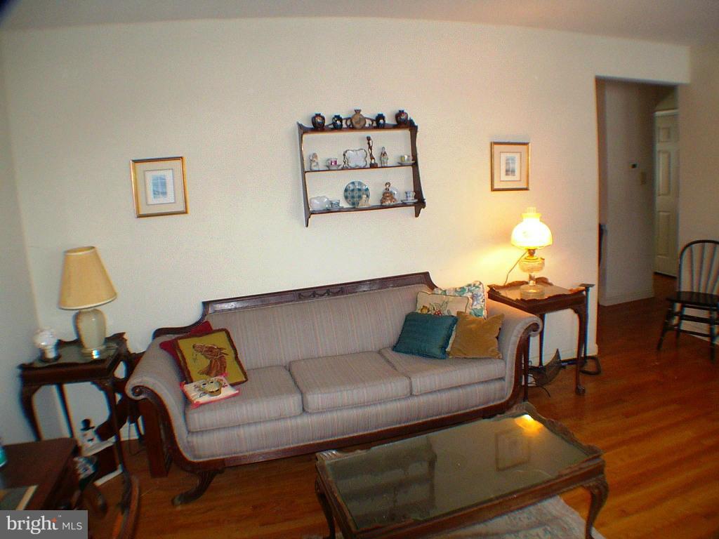 ROLLING FIELDS - Residential