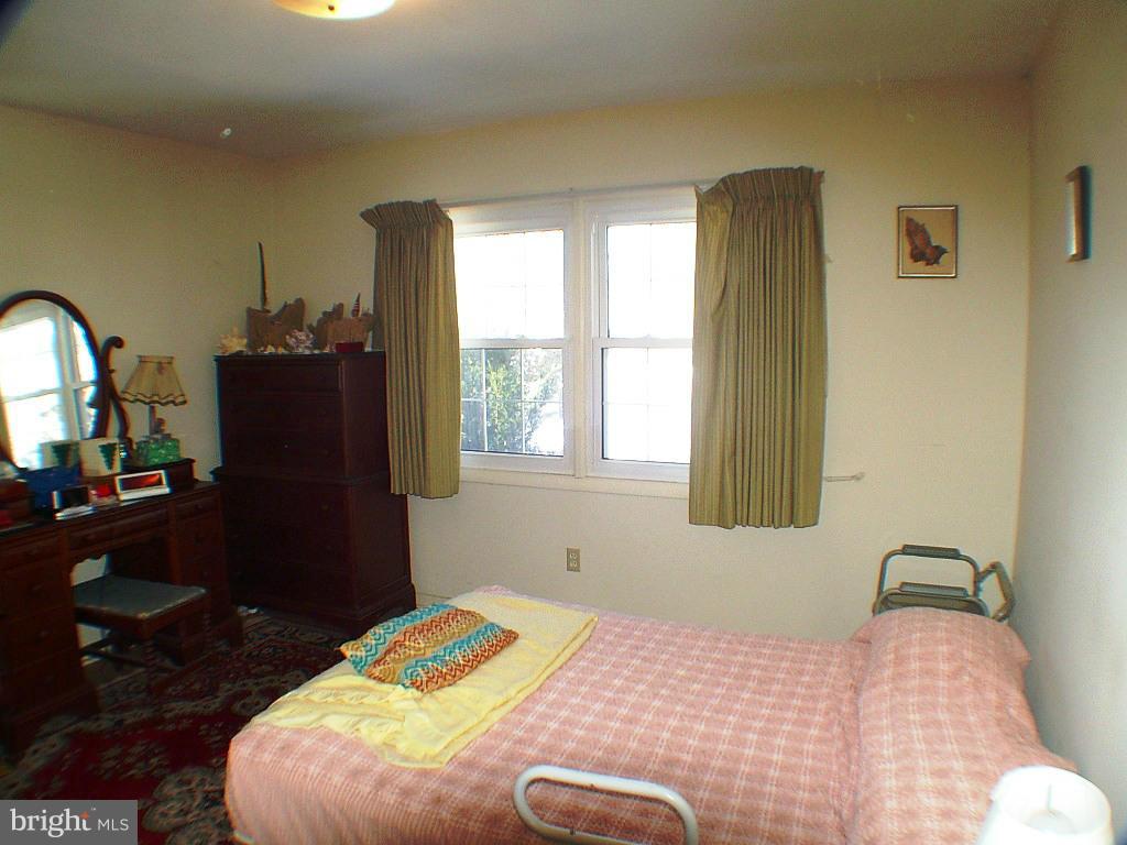 ROLLING FIELDS - Residential