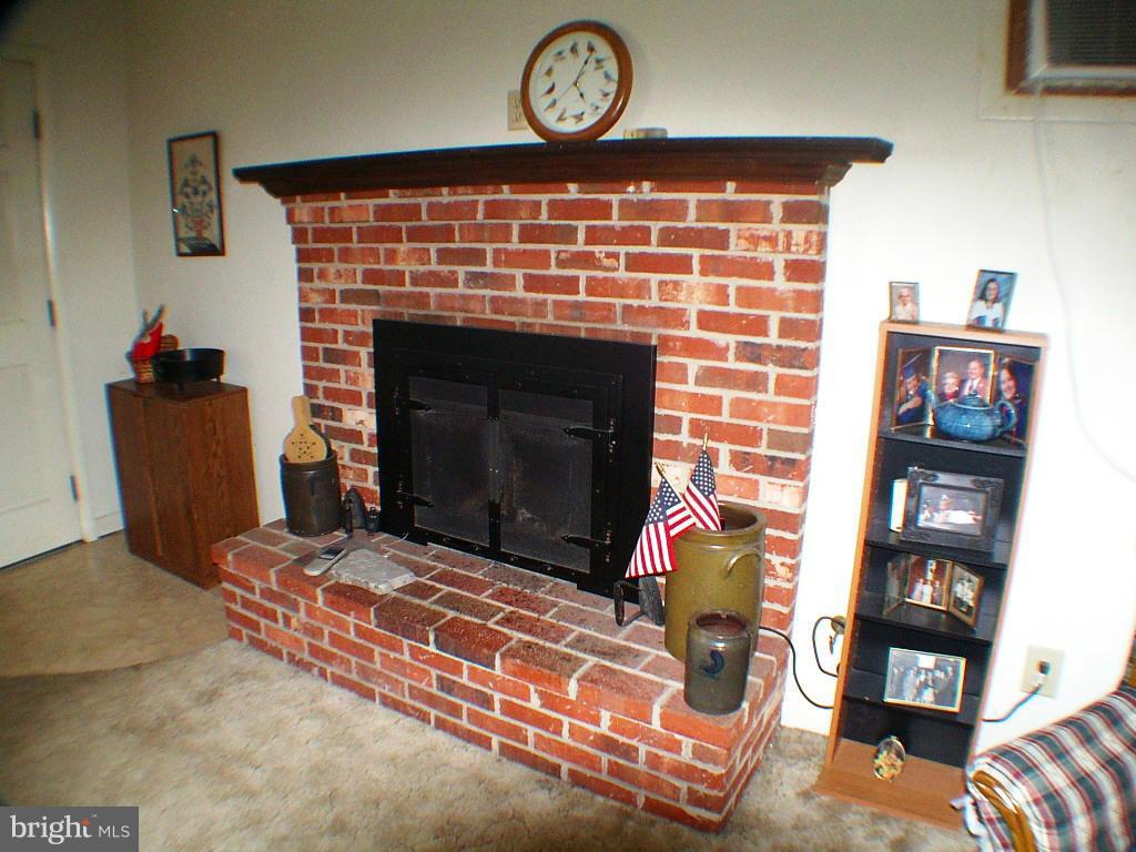 ROLLING FIELDS - Residential