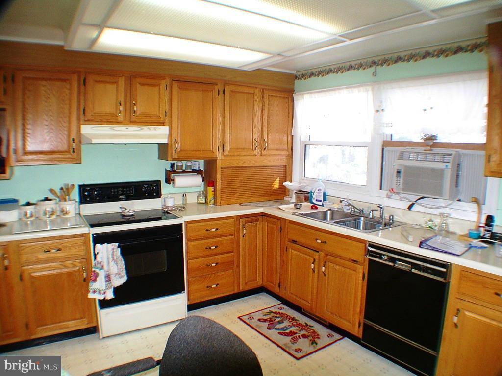 ROLLING FIELDS - Residential