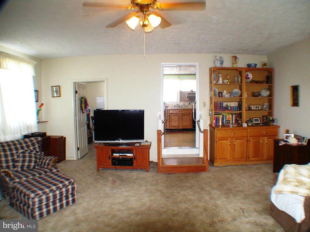 ROLLING FIELDS - Residential