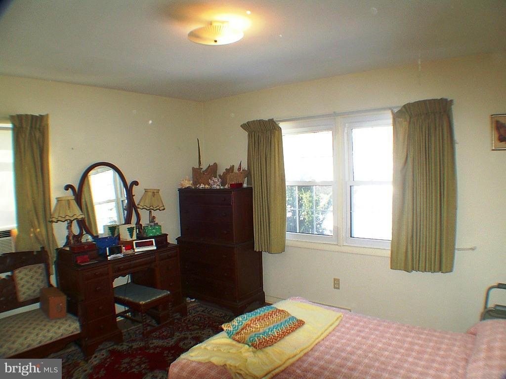 ROLLING FIELDS - Residential