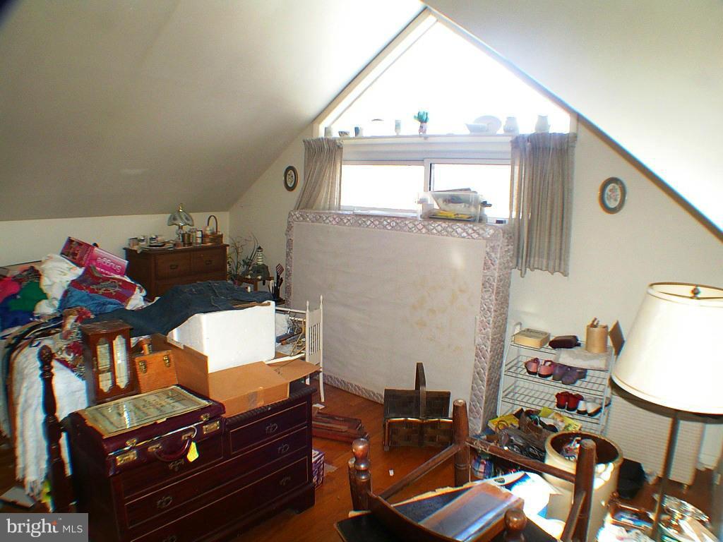 ROLLING FIELDS - Residential