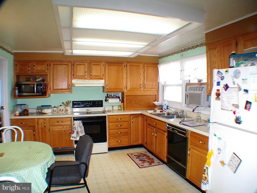 ROLLING FIELDS - Residential