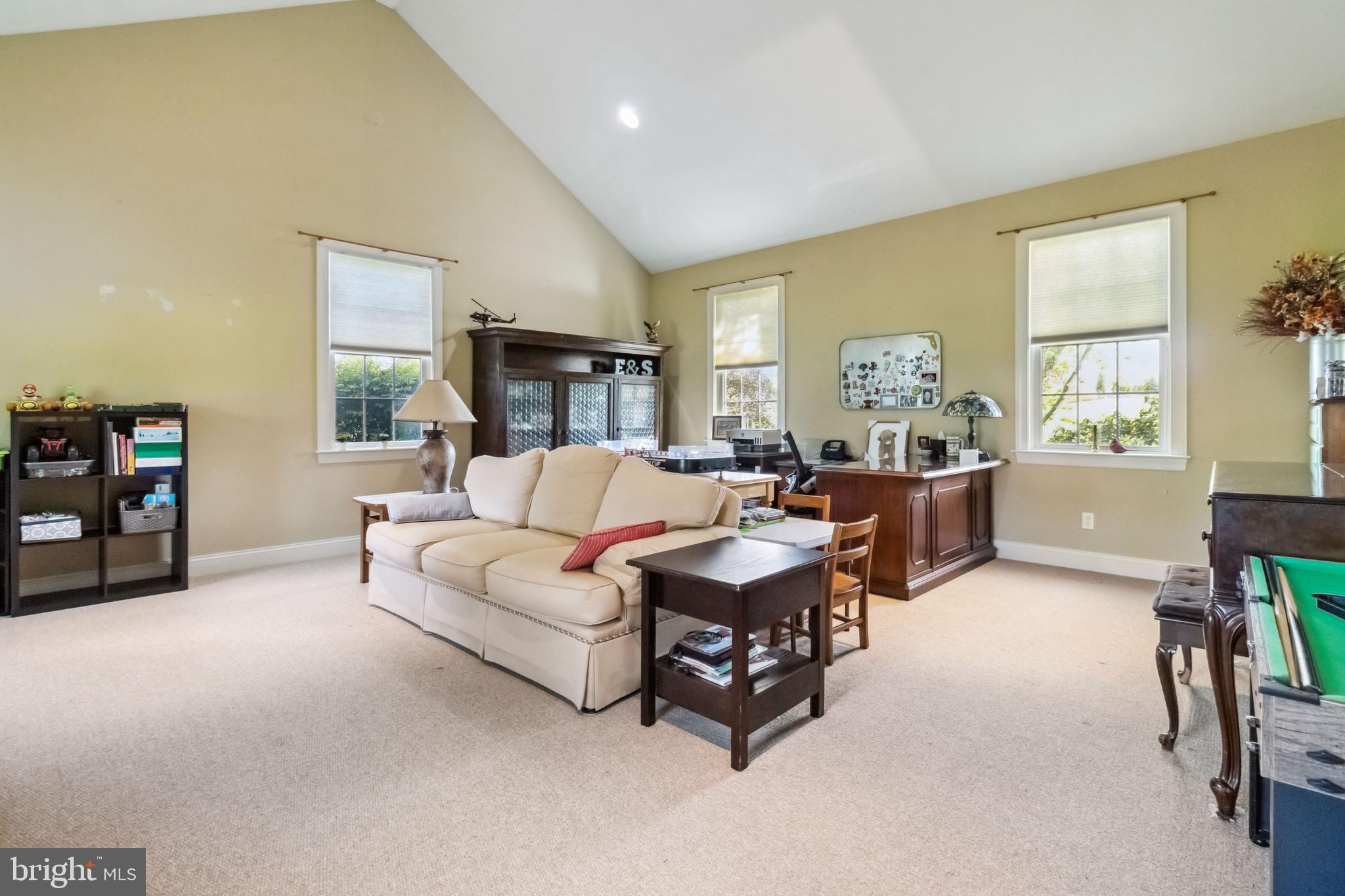 ANNENDALE - Residential Lease