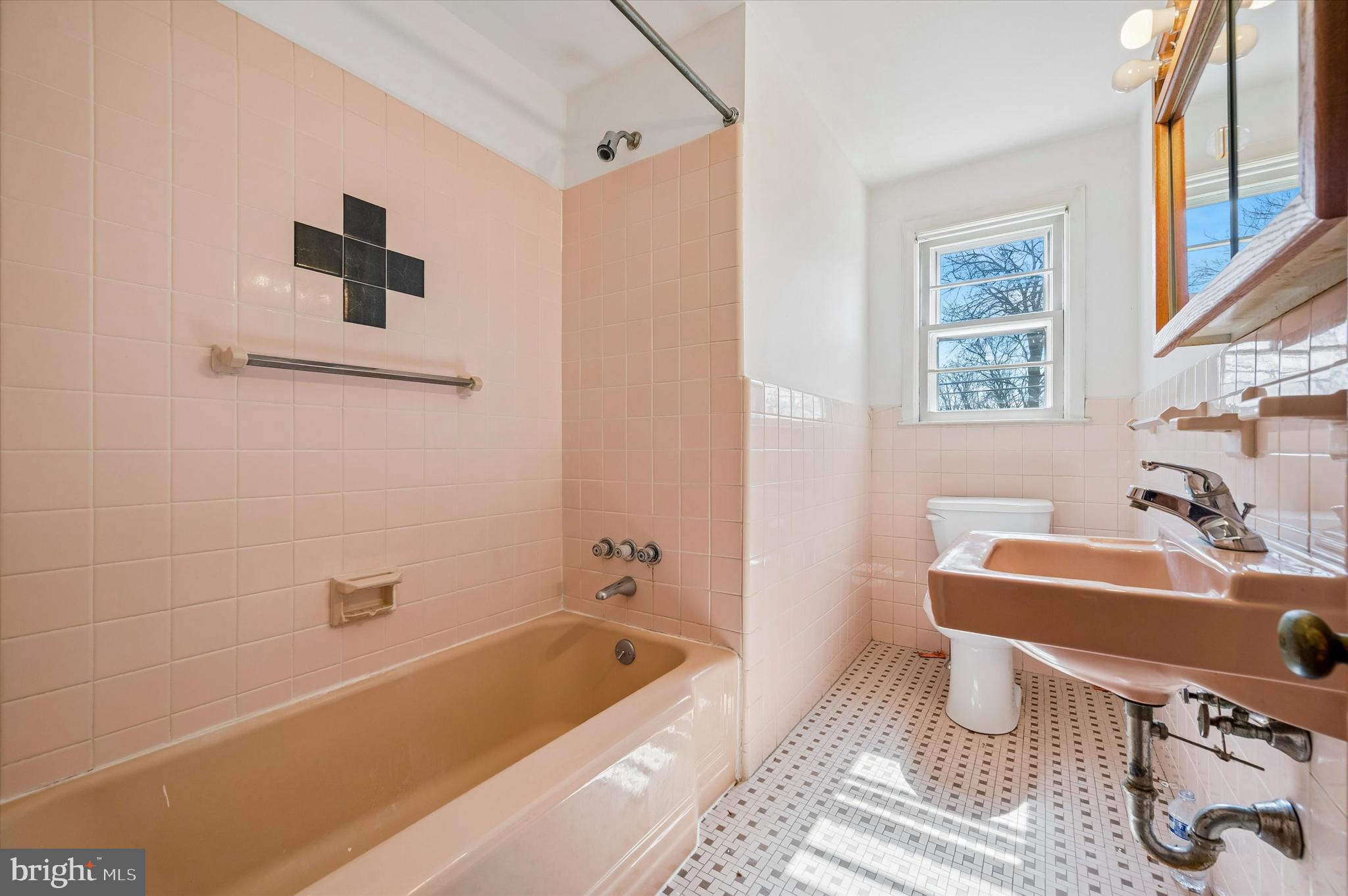 CONSHOHOCKEN - Residential