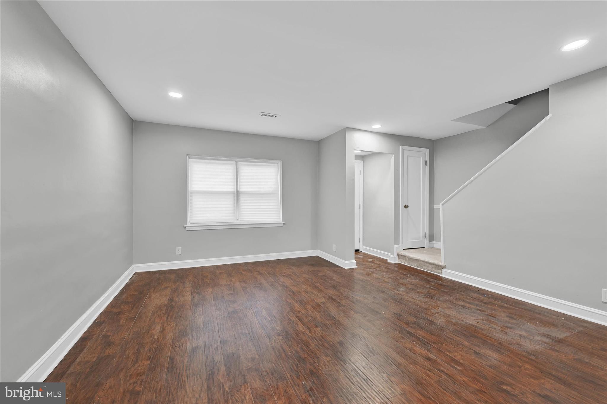 GOVANS - Residential Lease