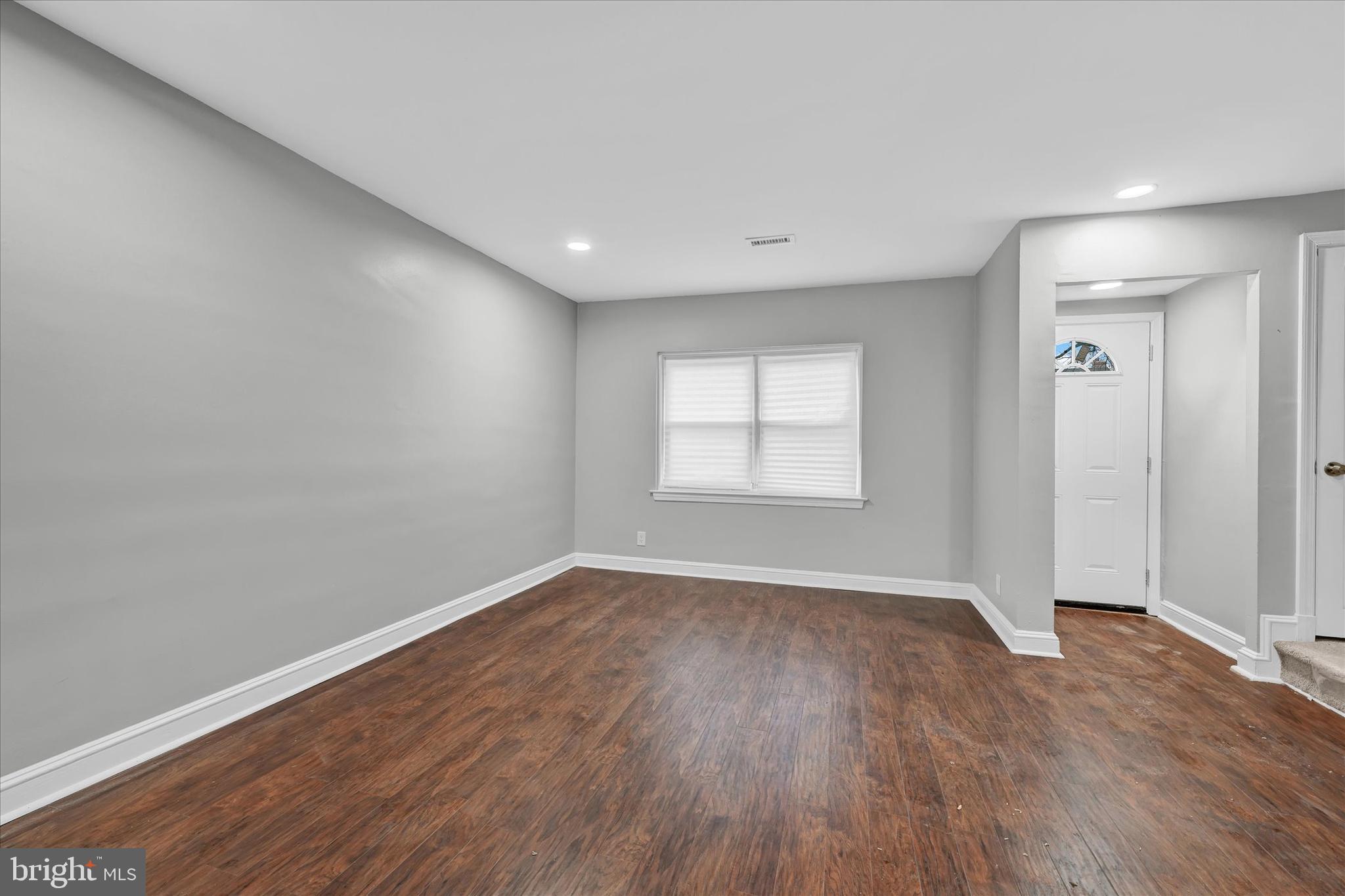 GOVANS - Residential Lease