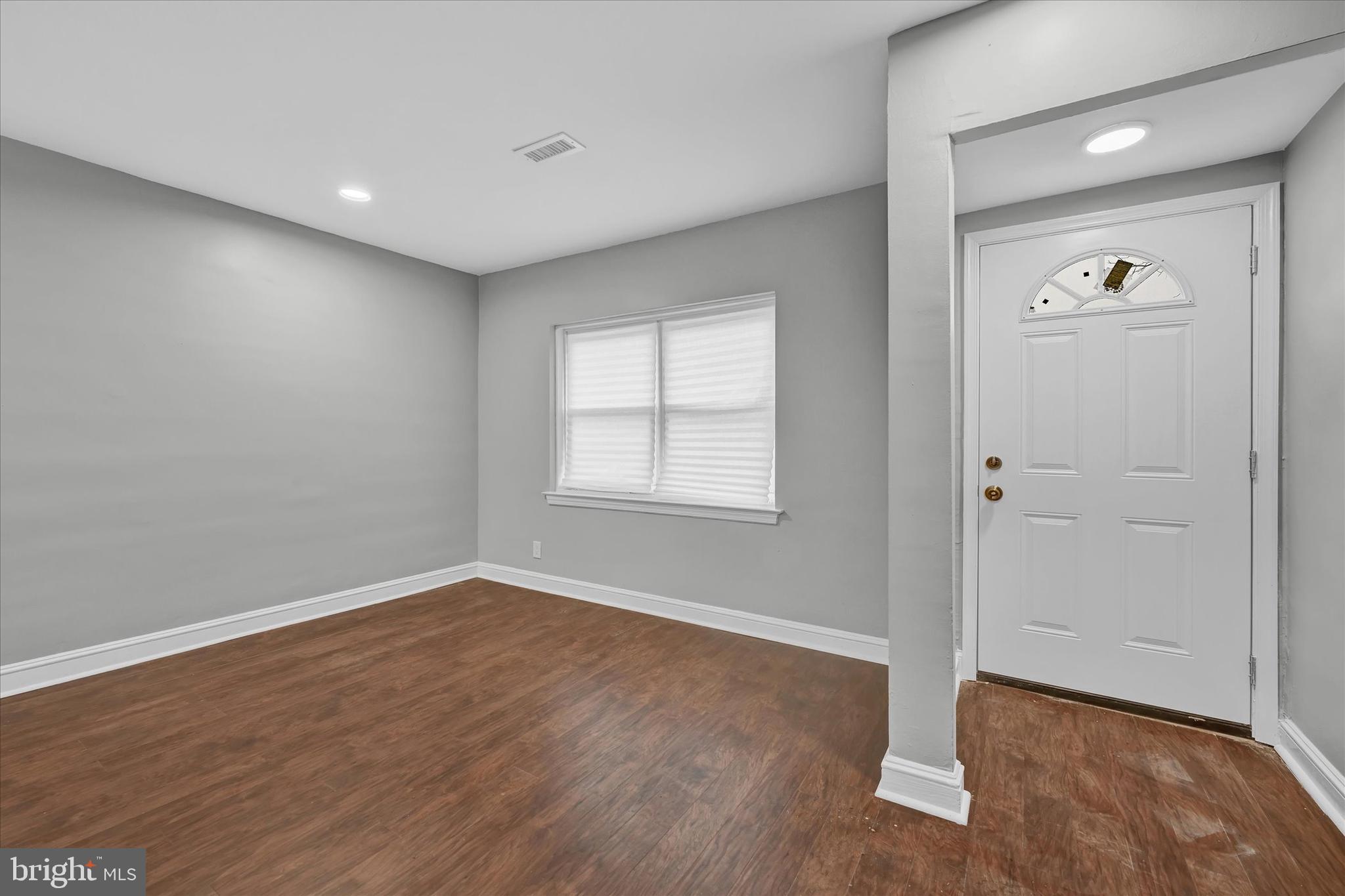 GOVANS - Residential Lease