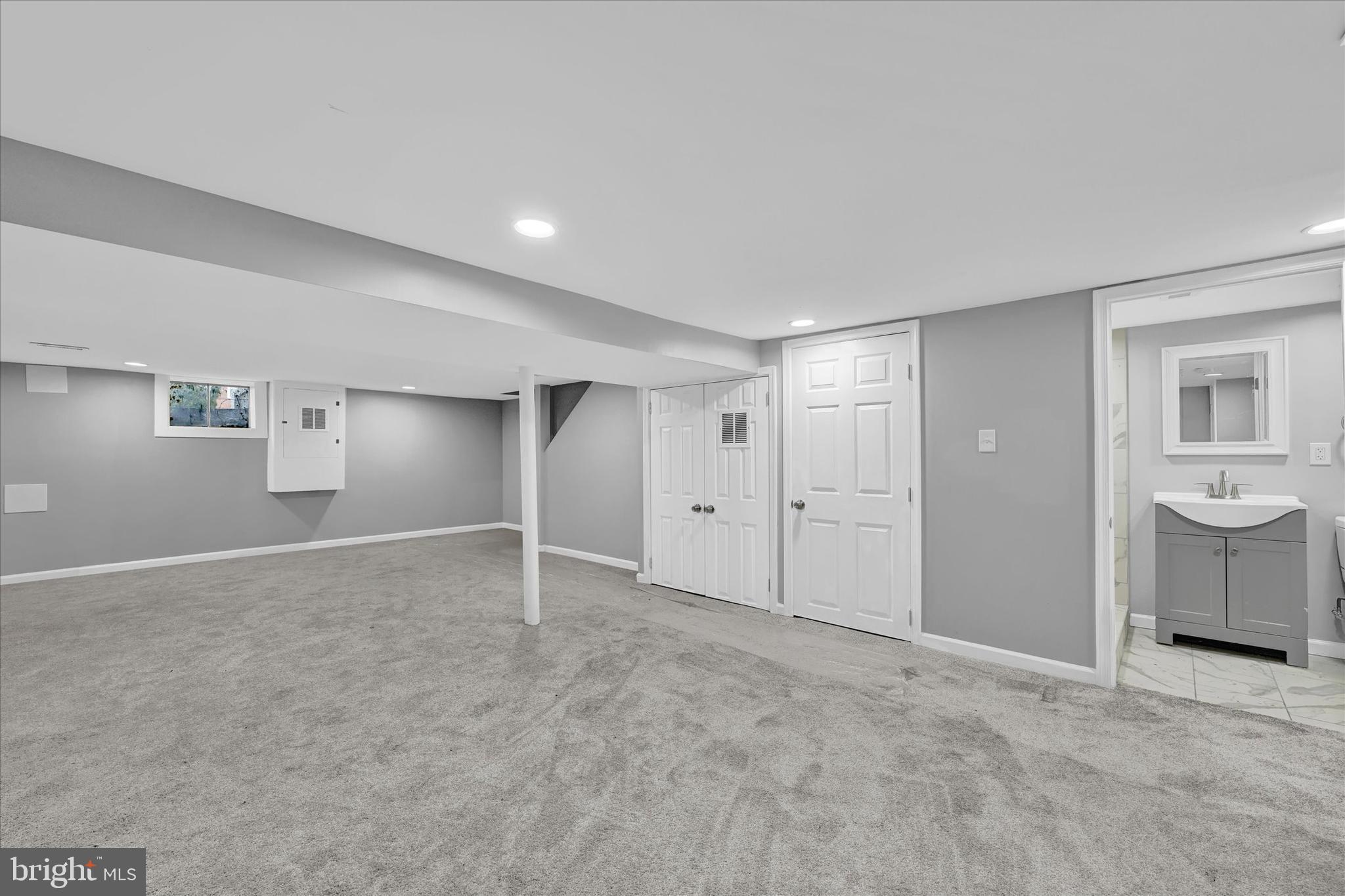 GOVANS - Residential Lease