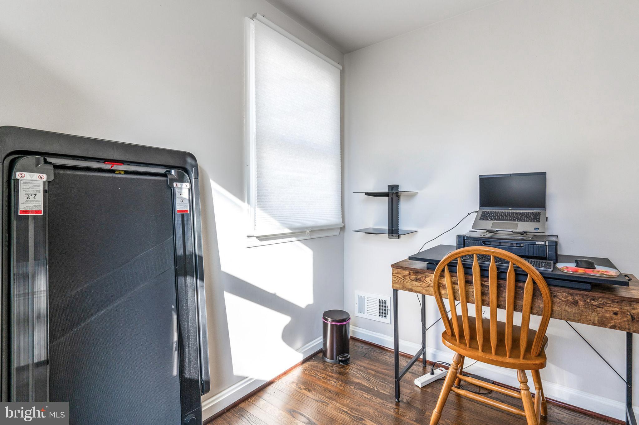 HOLLYWOOD - Residential Lease