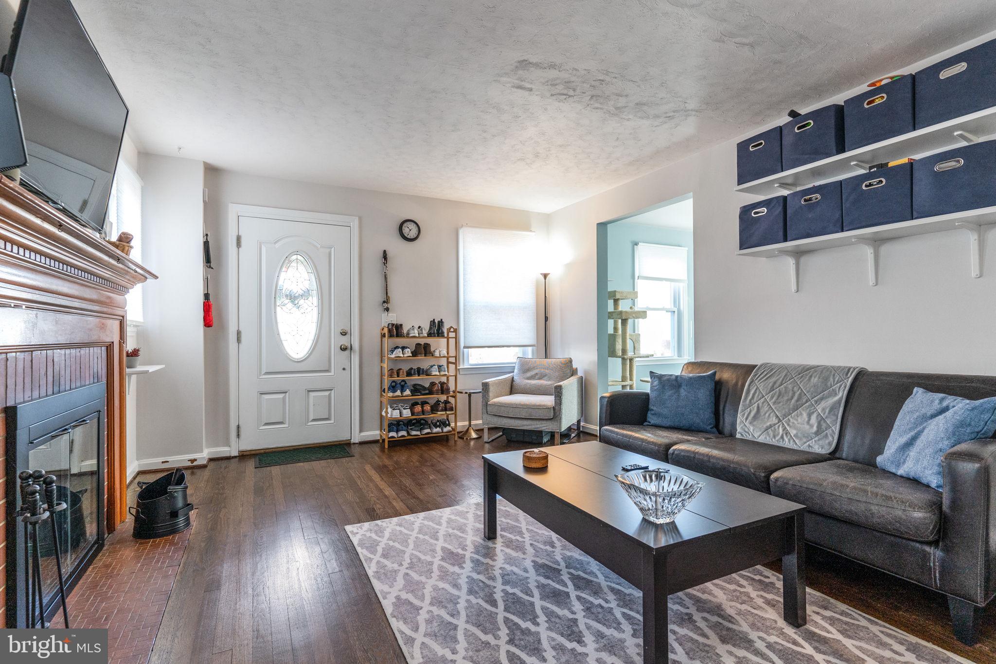 HOLLYWOOD - Residential Lease