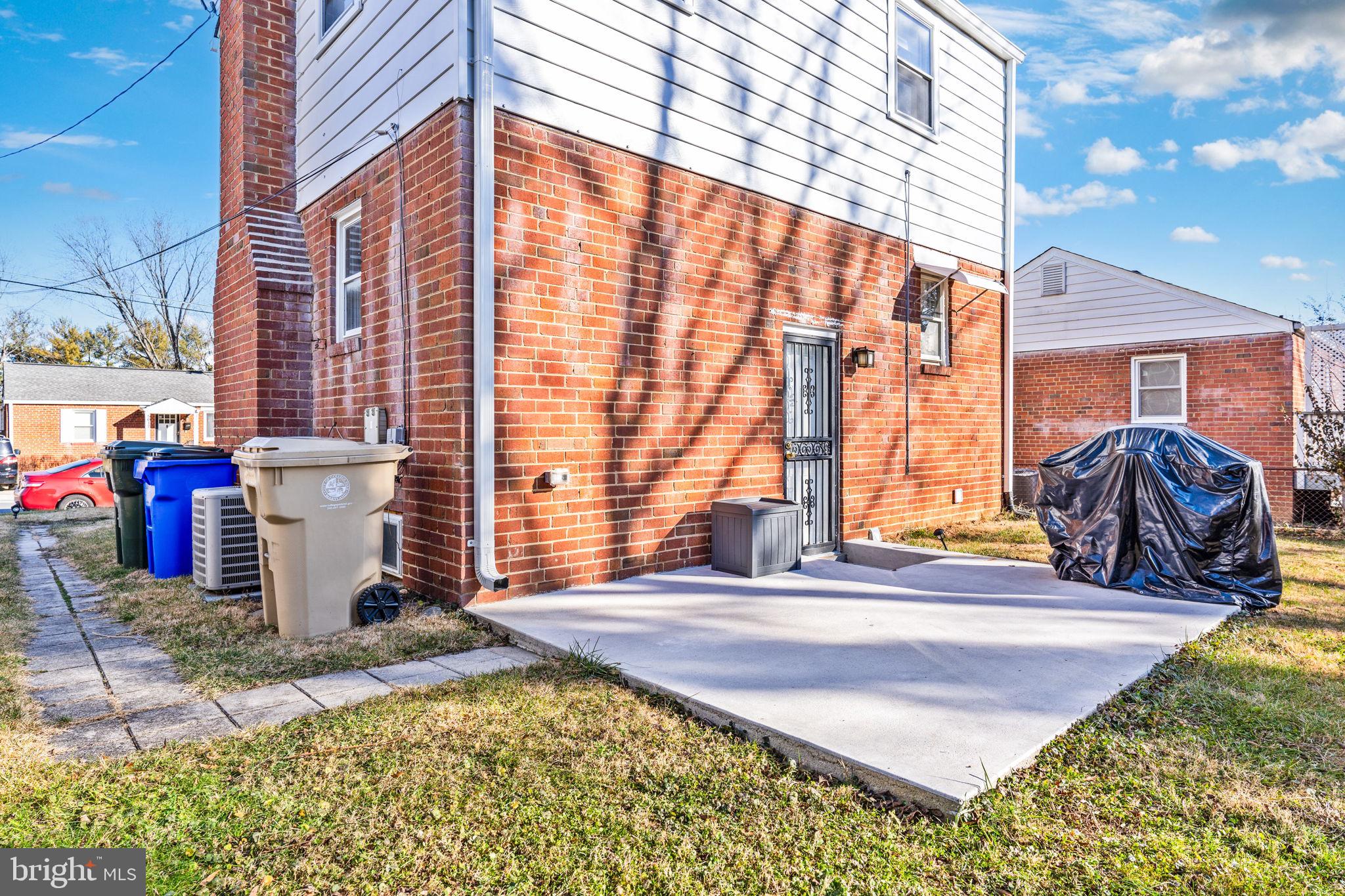 HOLLYWOOD - Residential Lease