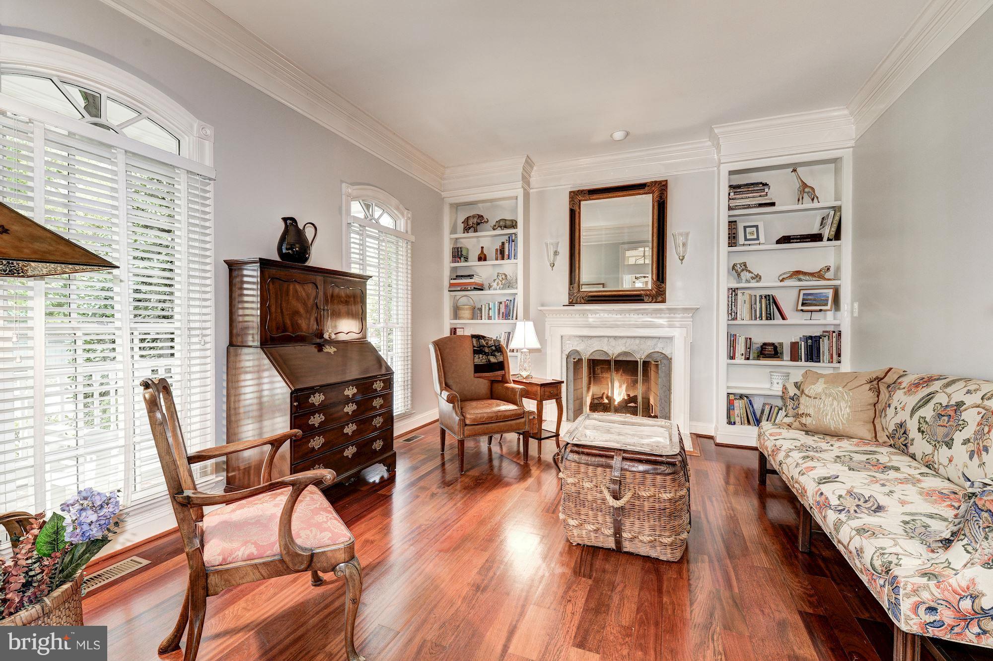 CHEVY CHASE COMMONS - Residential