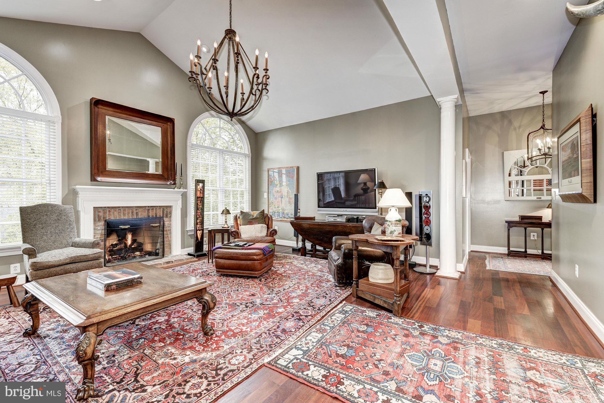 CHEVY CHASE COMMONS - Residential