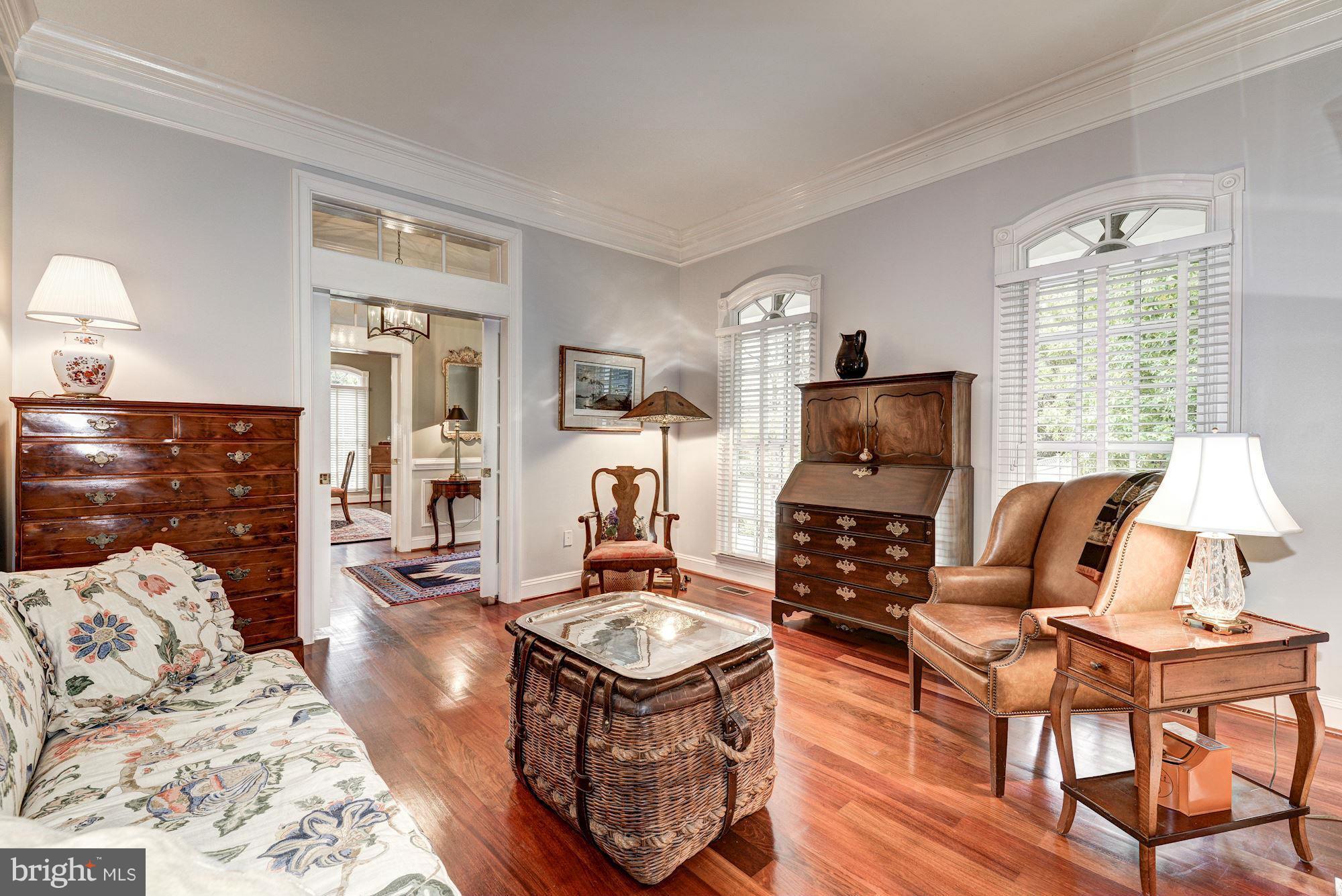 CHEVY CHASE COMMONS - Residential