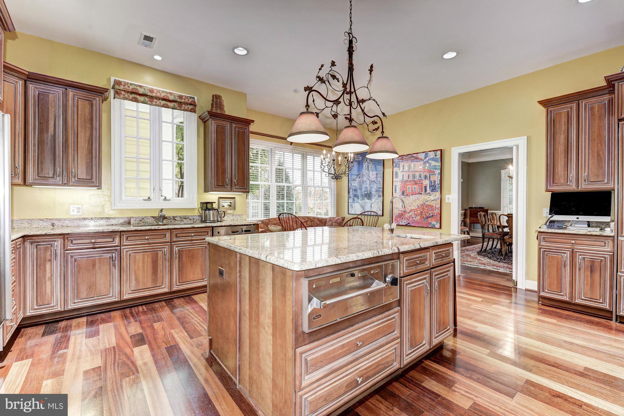 CHEVY CHASE COMMONS - Residential