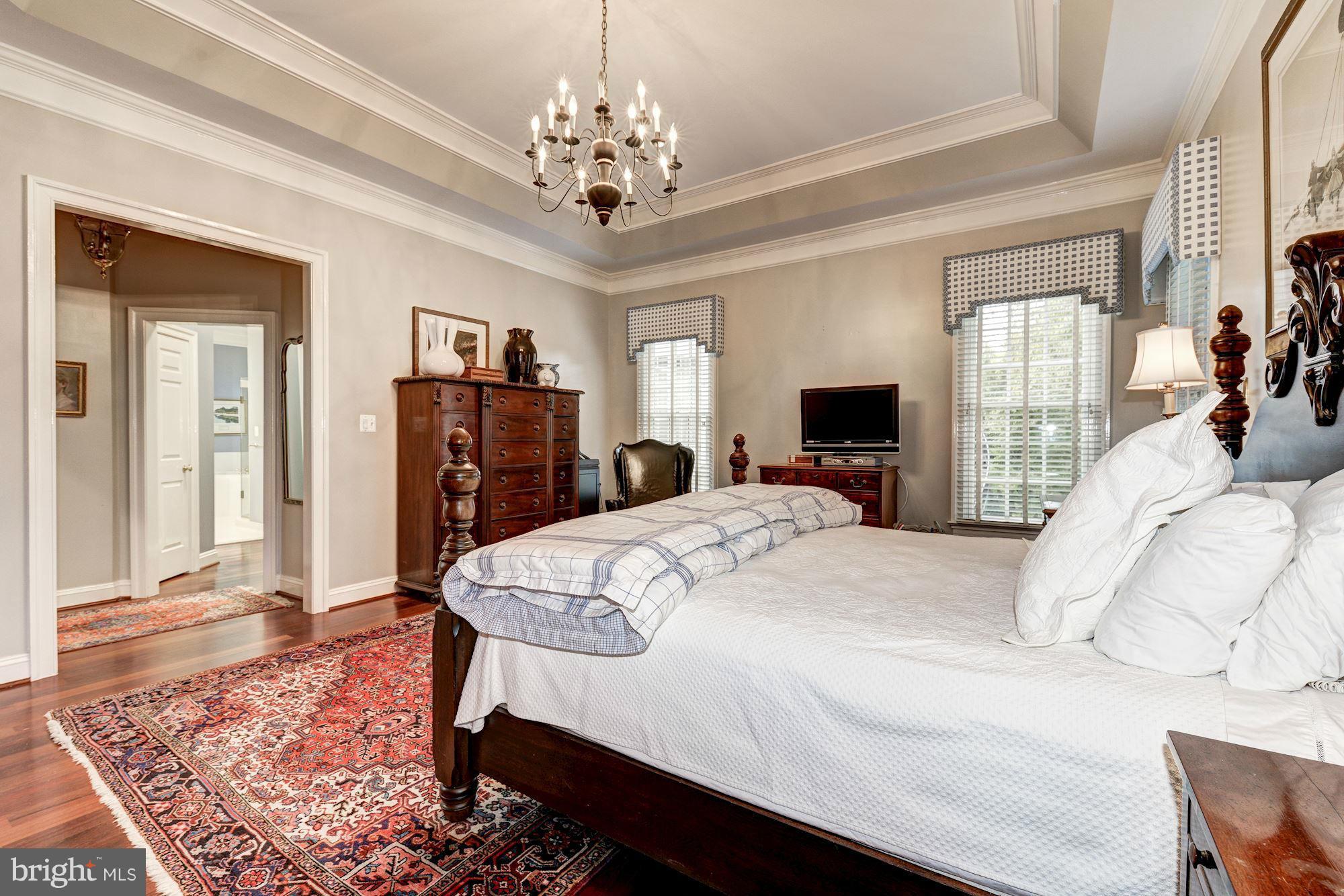 CHEVY CHASE COMMONS - Residential