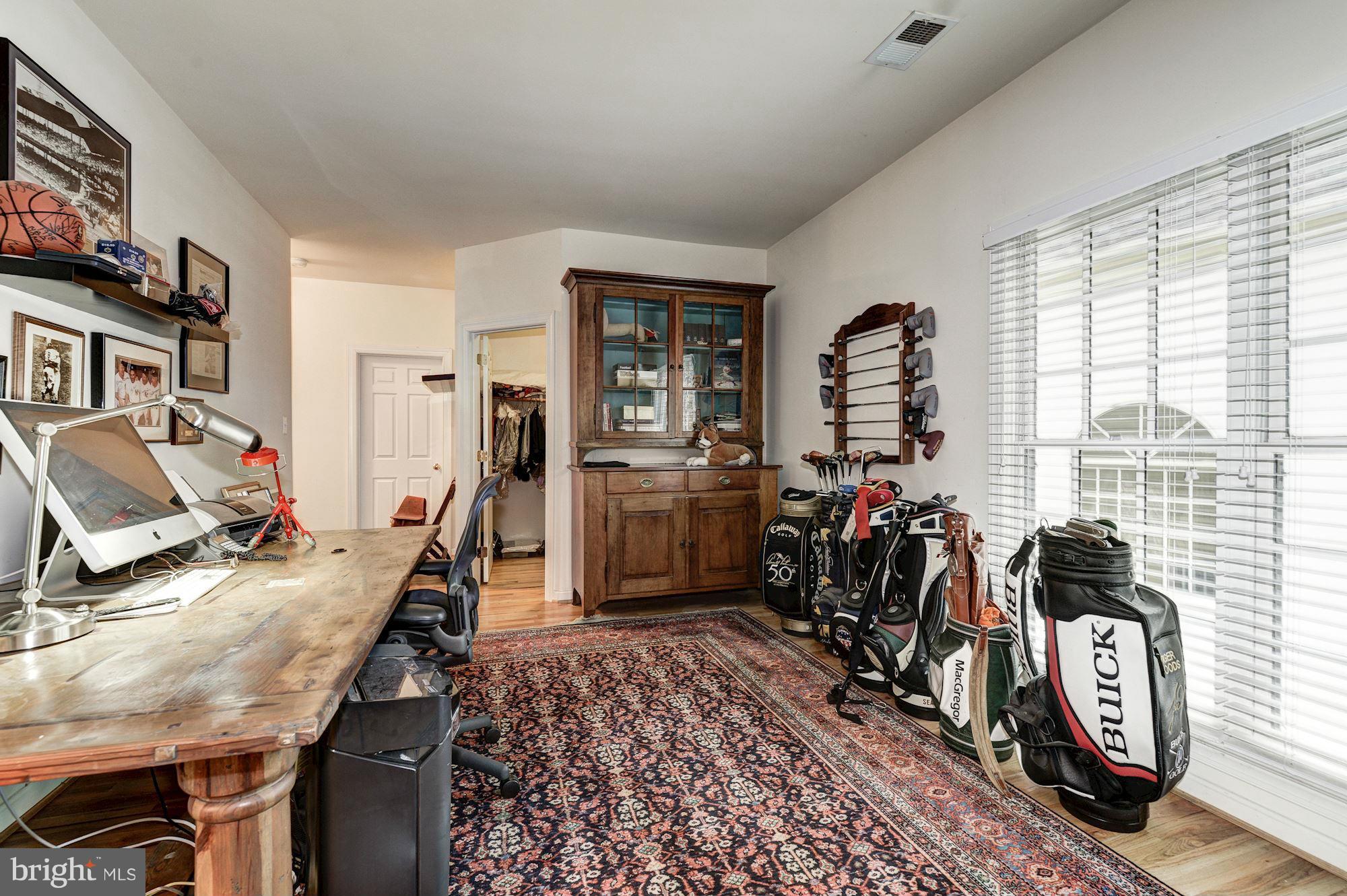 CHEVY CHASE COMMONS - Residential