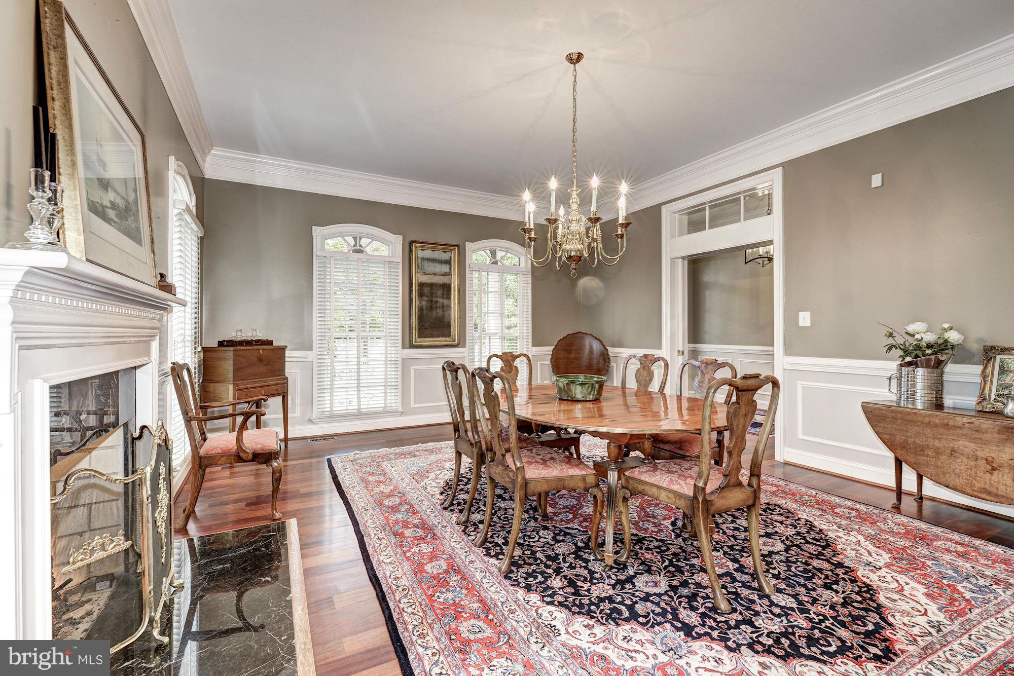 CHEVY CHASE COMMONS - Residential