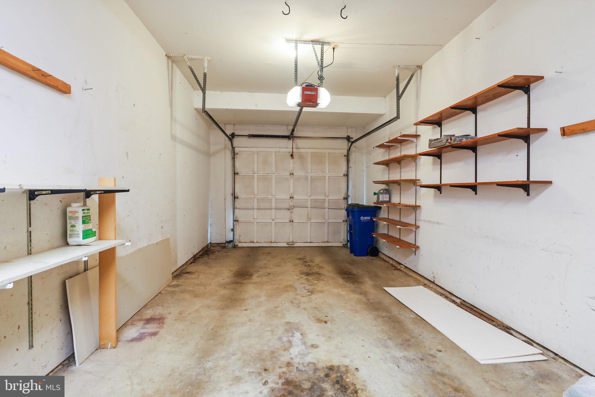 MC LEAN COMMONS - Residential