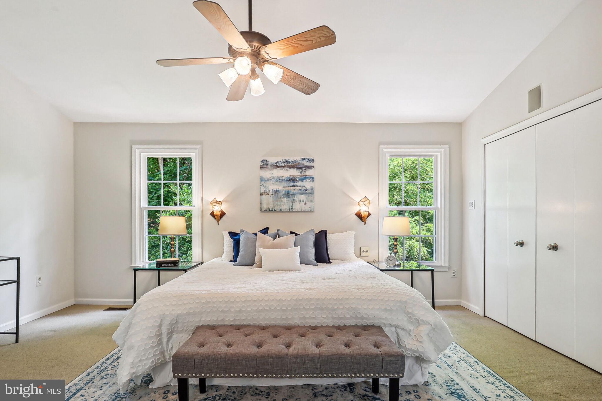 MC LEAN COMMONS - Residential