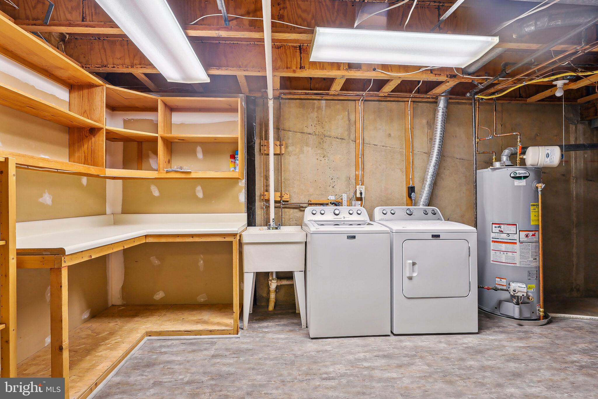 MC LEAN COMMONS - Residential