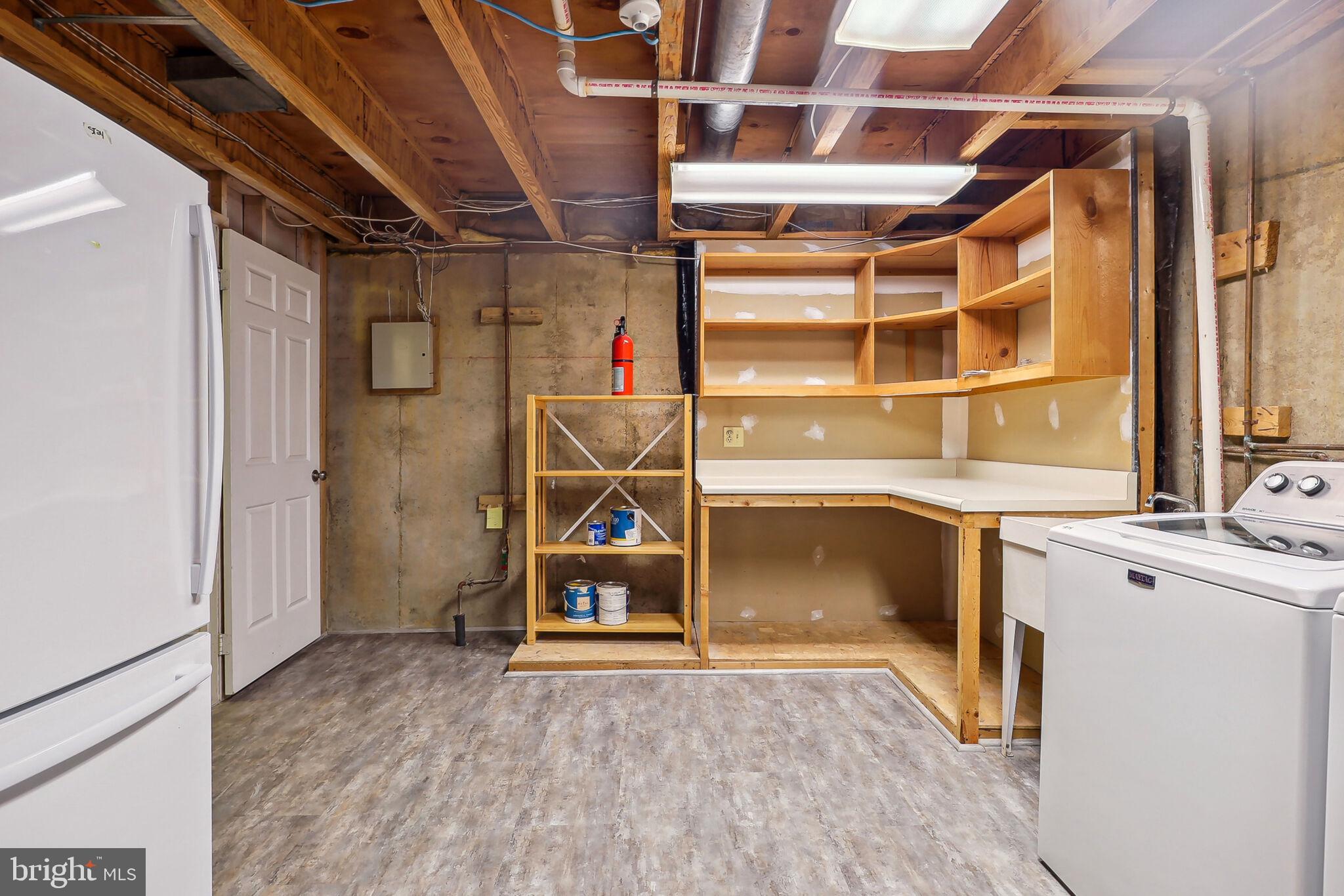 MC LEAN COMMONS - Residential