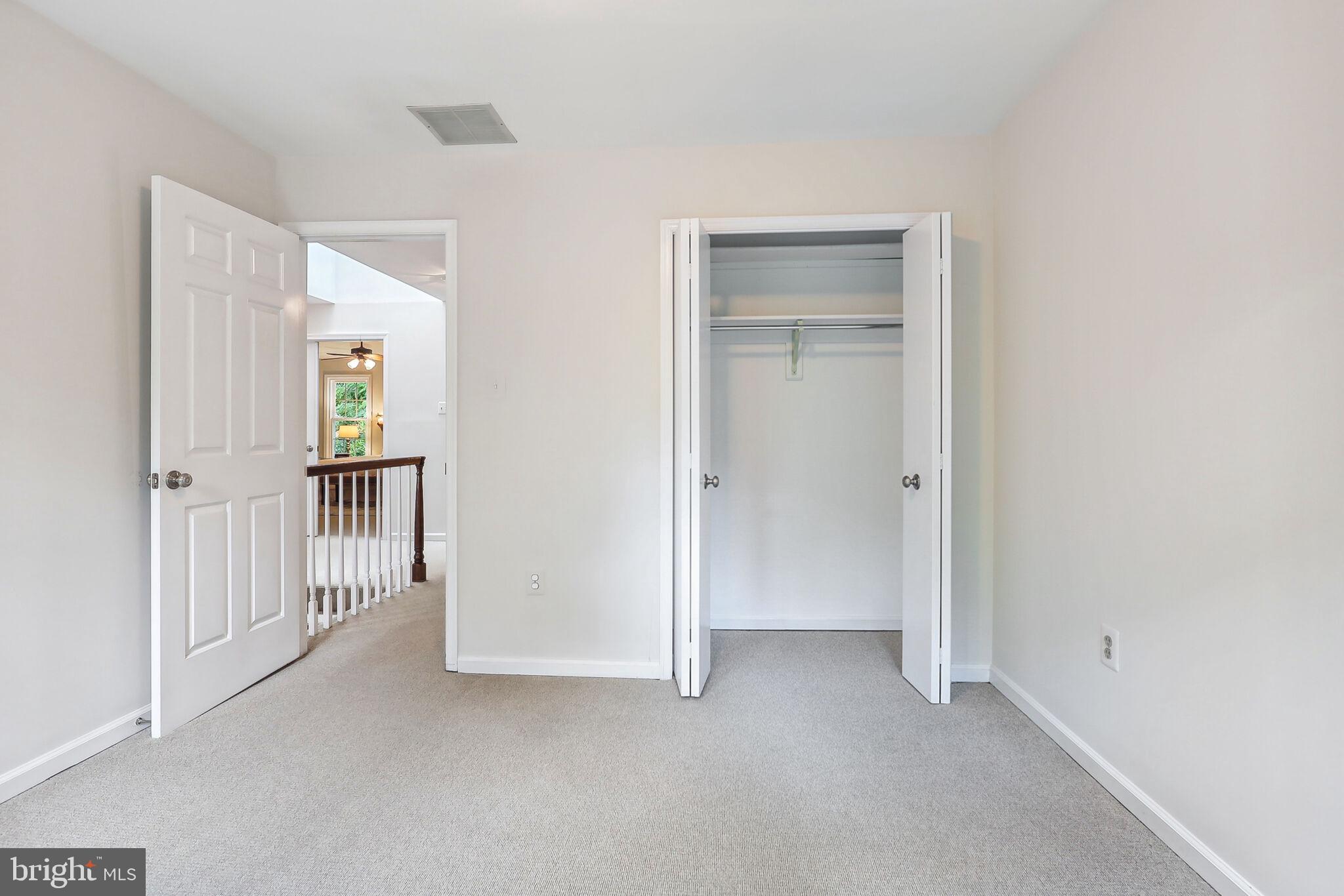 MC LEAN COMMONS - Residential