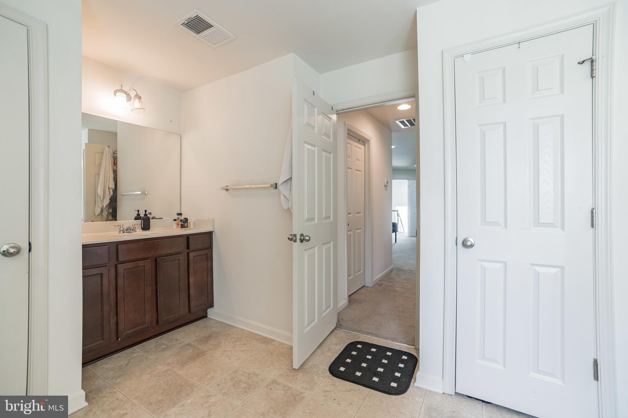 FAIRWAY VILLAGES AT CHESAPEAKE BAY GOLF CLUB - Residential Lease