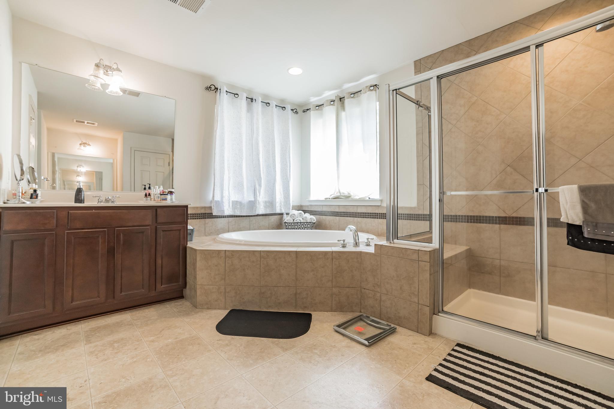 FAIRWAY VILLAGES AT CHESAPEAKE BAY GOLF CLUB - Residential Lease