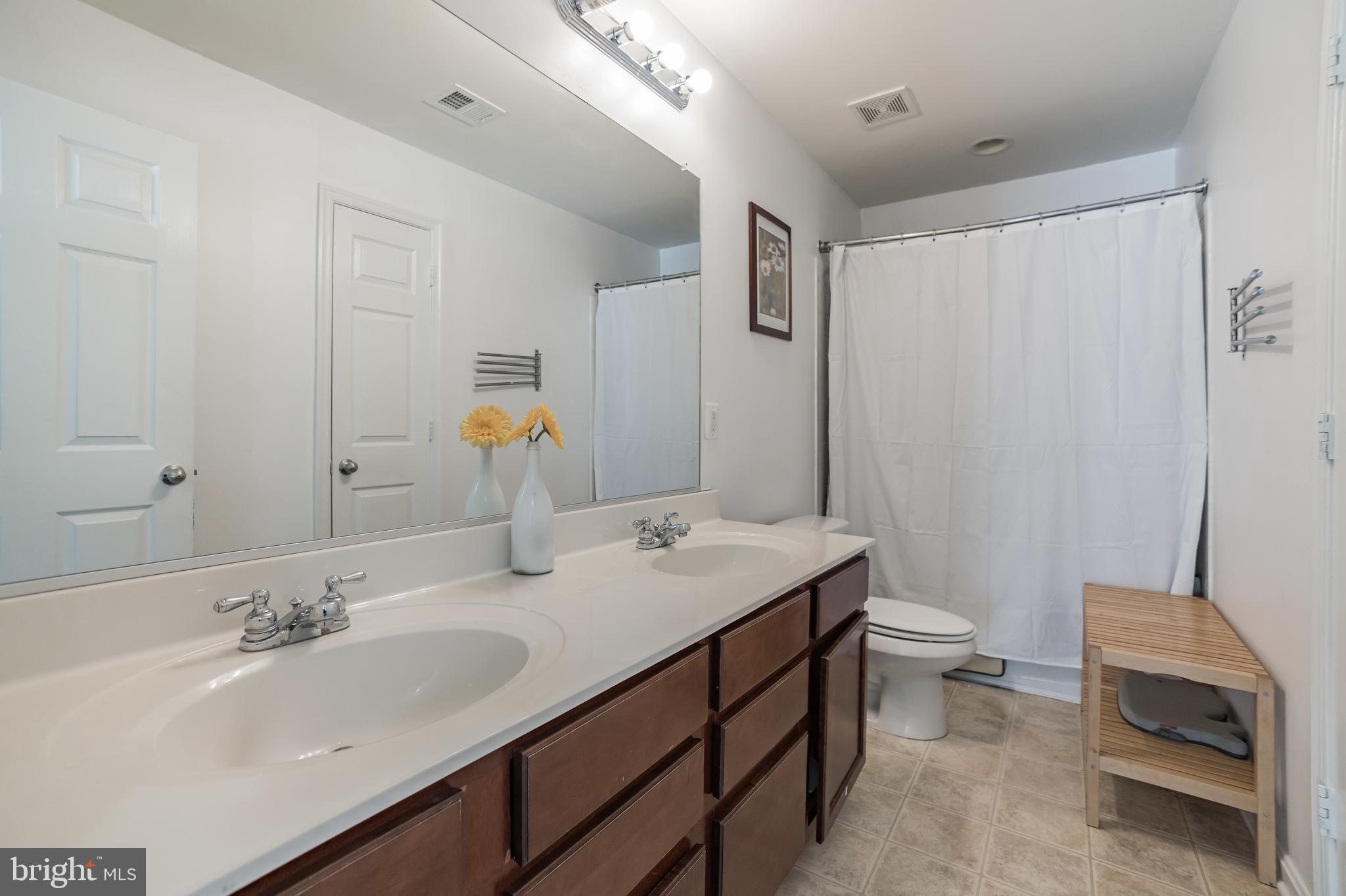 FAIRWAY VILLAGES AT CHESAPEAKE BAY GOLF CLUB - Residential Lease