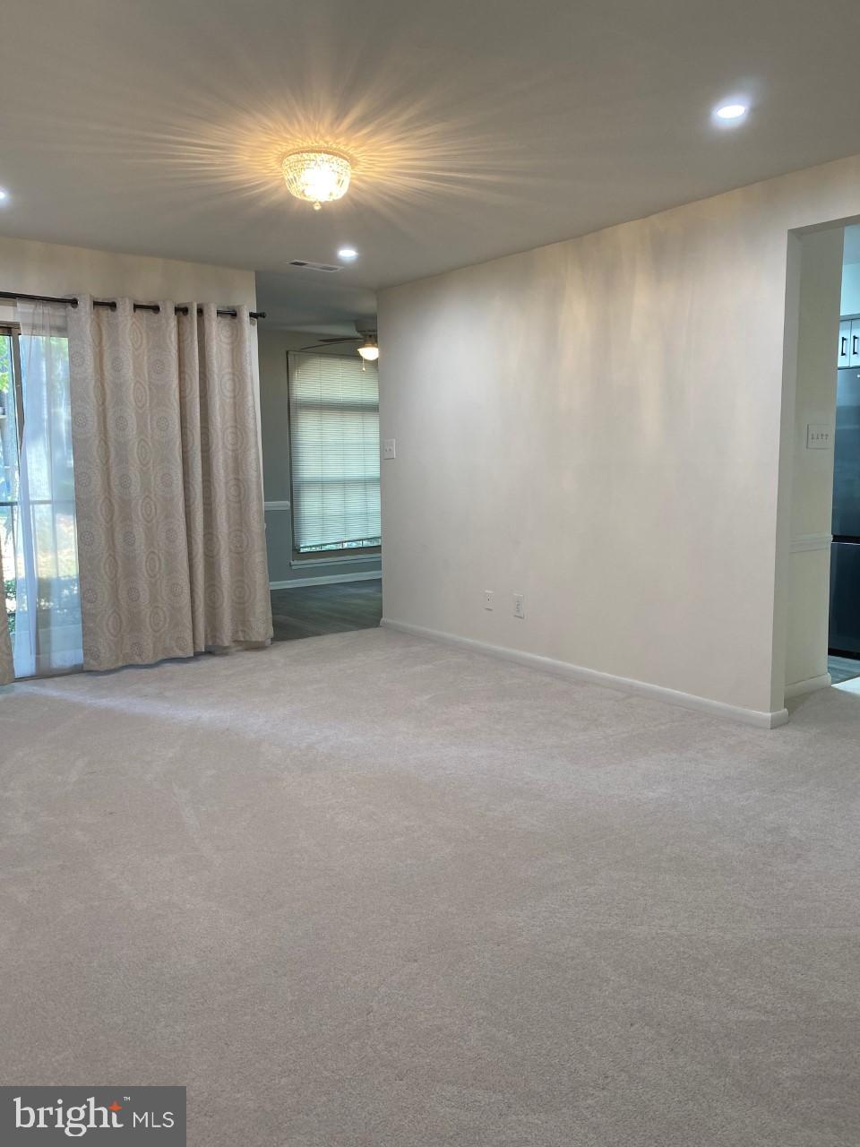 WOODBURN VILLAGE - Residential Lease