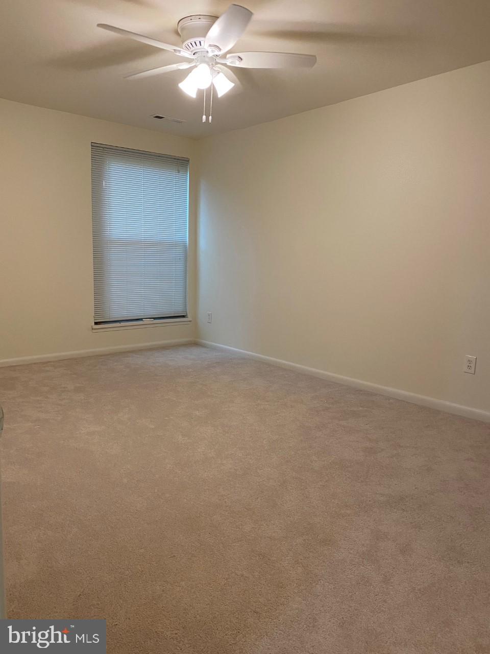 WOODBURN VILLAGE - Residential Lease