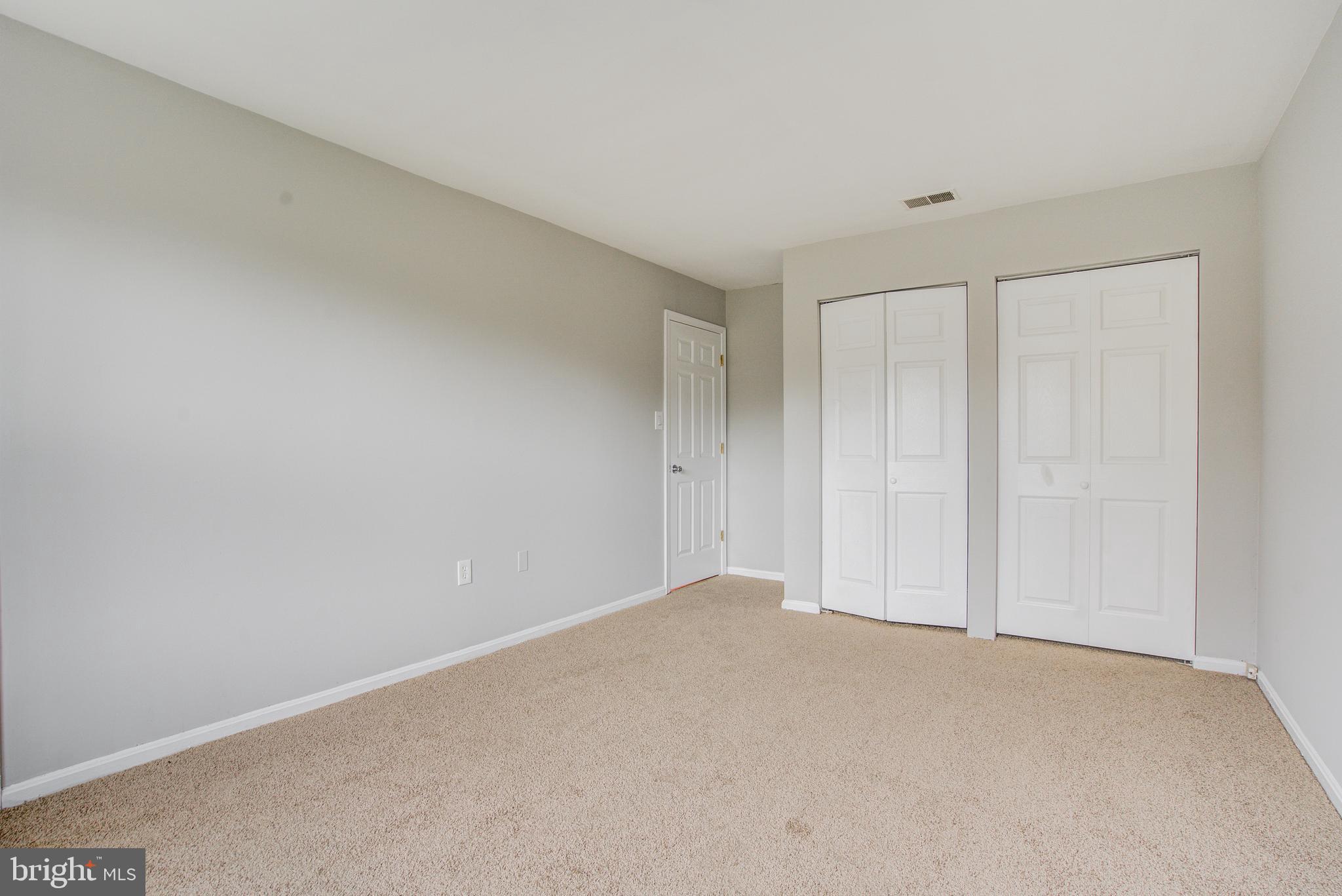 SQUIRES WOOD - Residential Lease