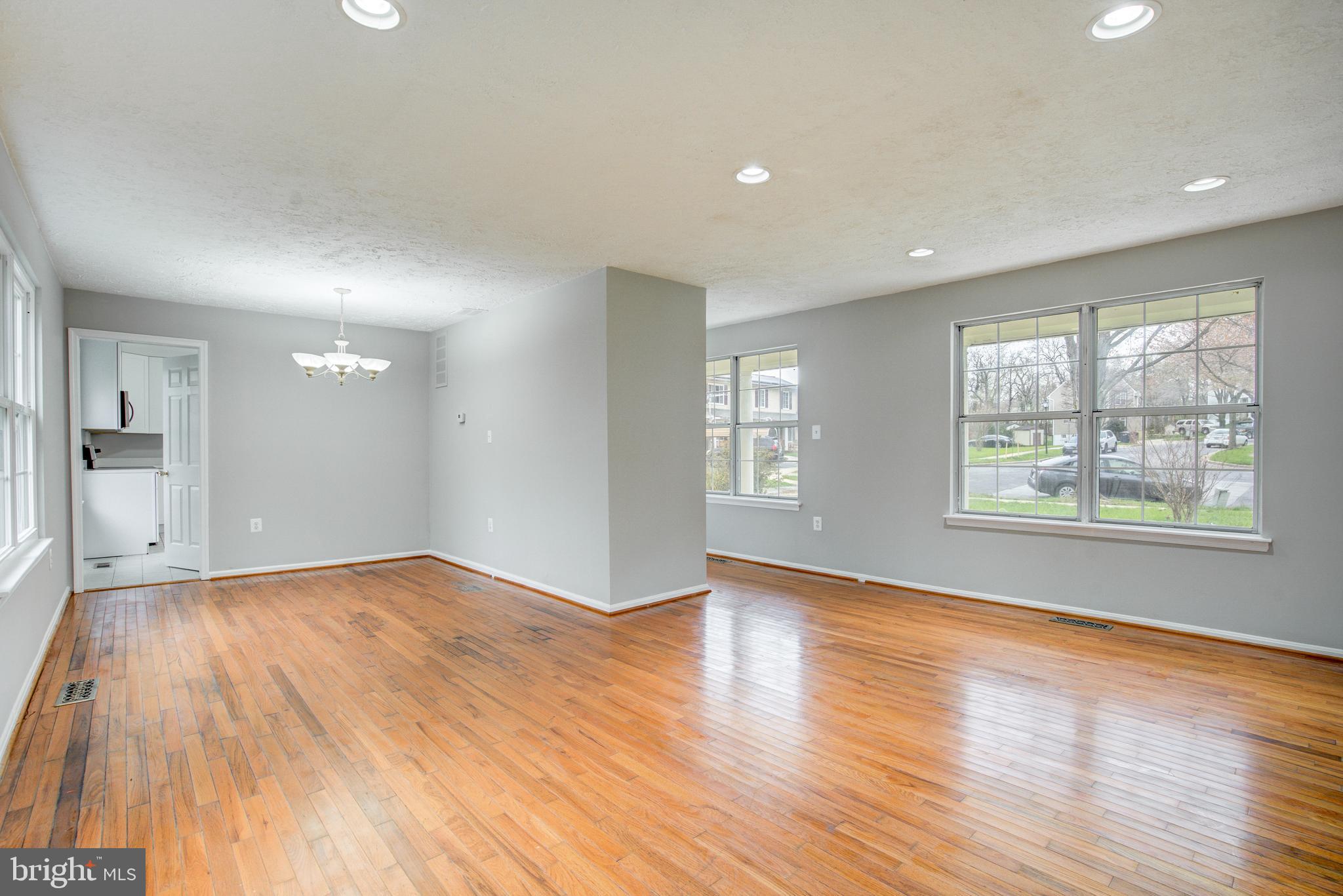 SQUIRES WOOD - Residential Lease