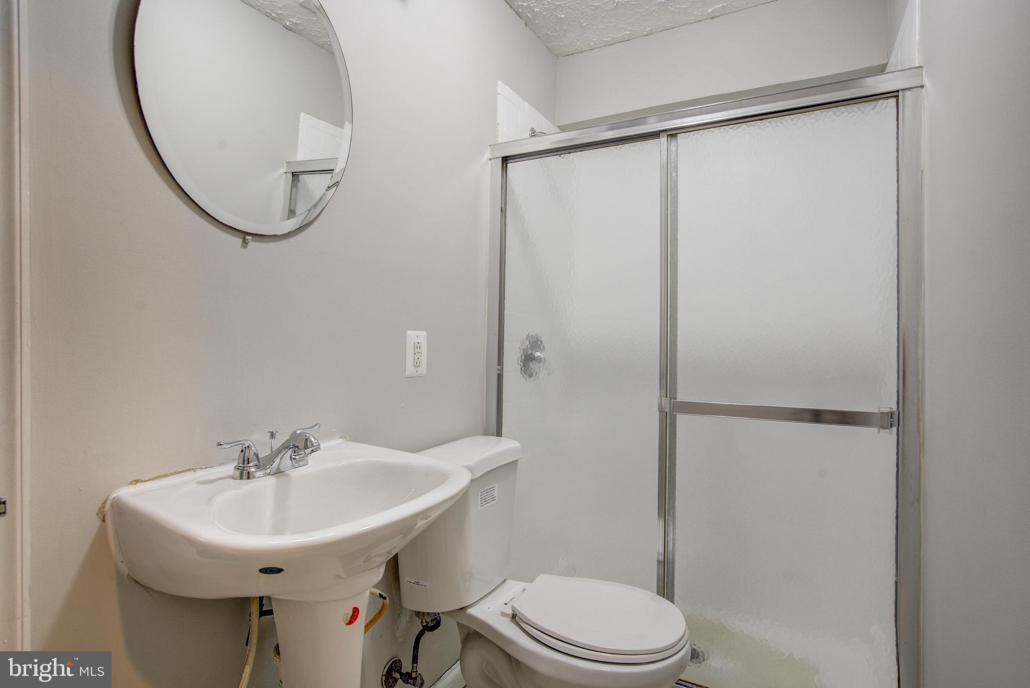 SQUIRES WOOD - Residential Lease