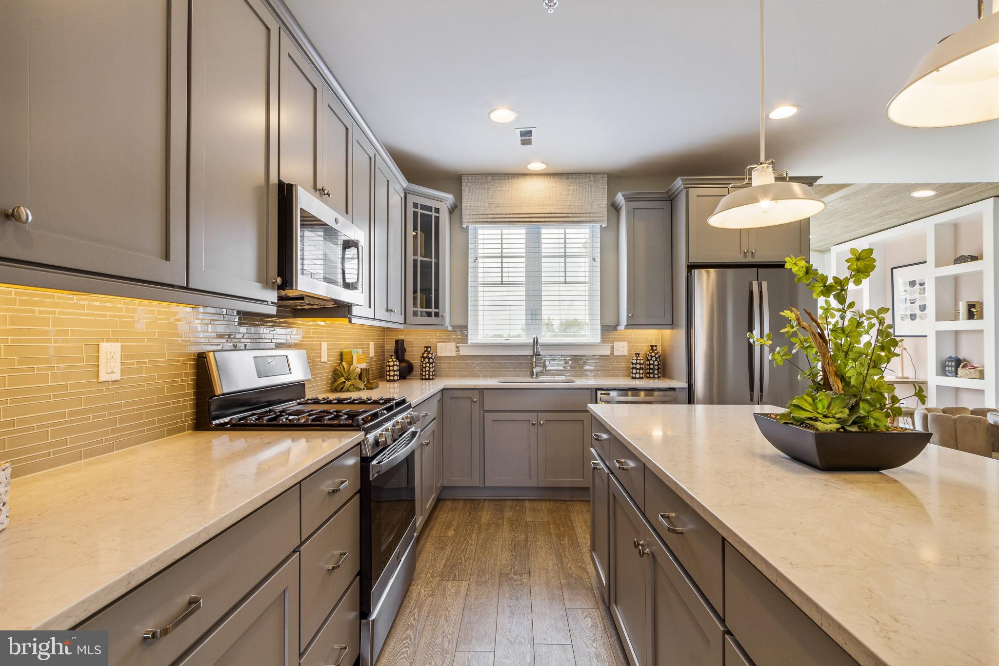 WESTVIEW SQUARE - Residential