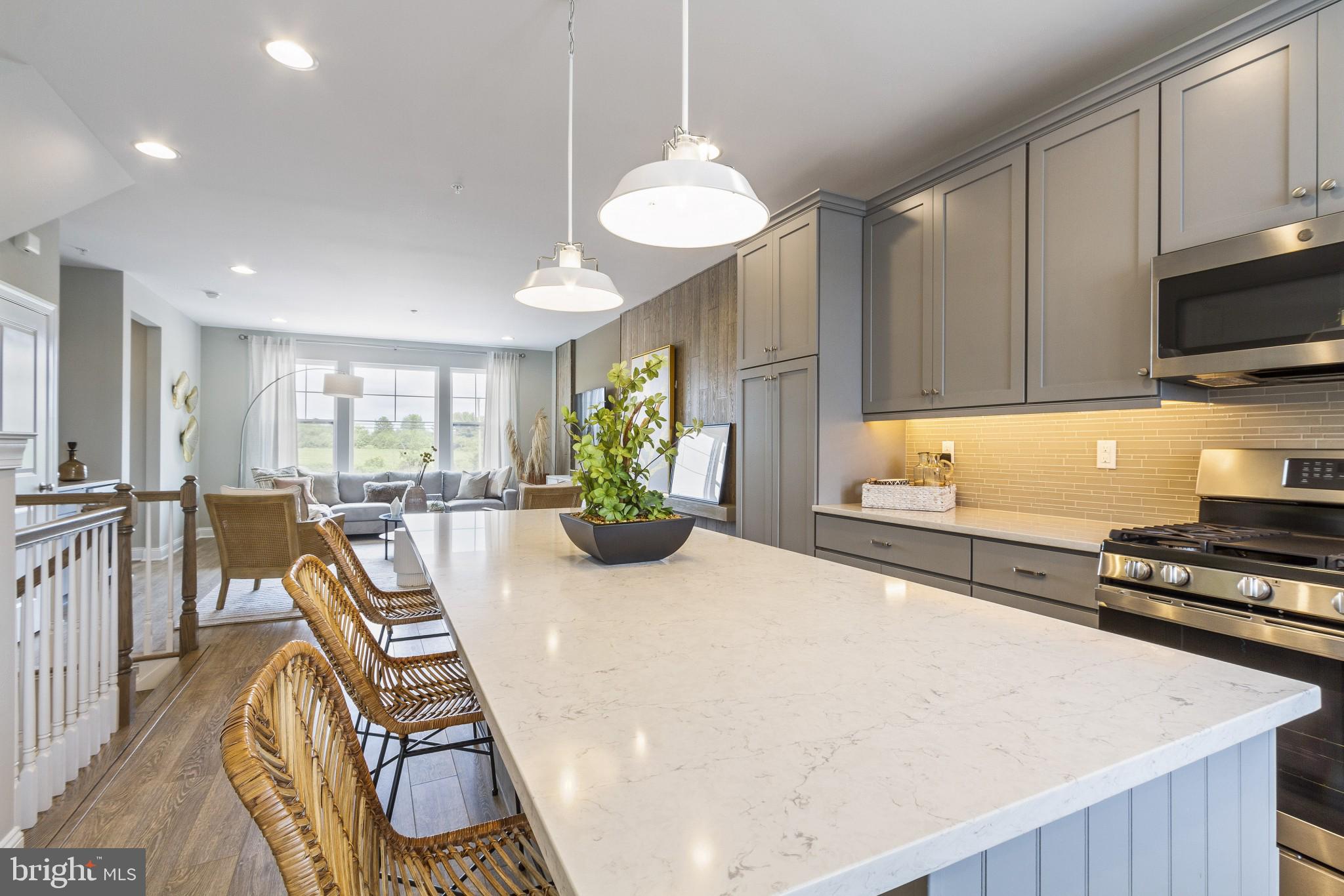 WESTVIEW SQUARE - Residential