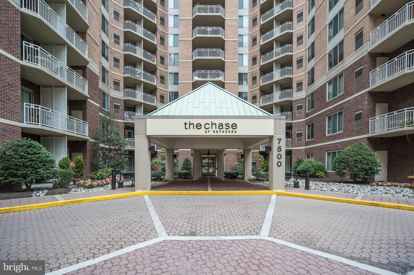 Fantastic unit across the street from the Bethesda Metro! Blocks from everything Downtown Bethesda has to offer! Hardwood floors throughout, marble bathroom, granite counters, SS appliances, in-unit washer/dryer, and balcony. Chase Amenities: 24-Hour Concierge, Security, Tennis Courts, Outdoor Pool, Hot Tub, Business Ctr., Fitness Ctr. and Pet Friendly. 1 Parking Space and 1 Storage Unit Conveys.