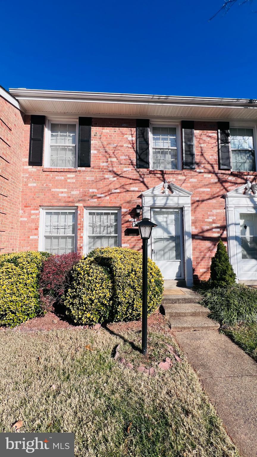 PEMBROOK OF LOUDOUN - Residential