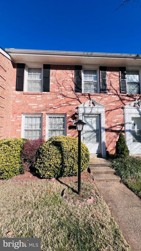 308 E CORNELL DRIVE STERLING VA 20164