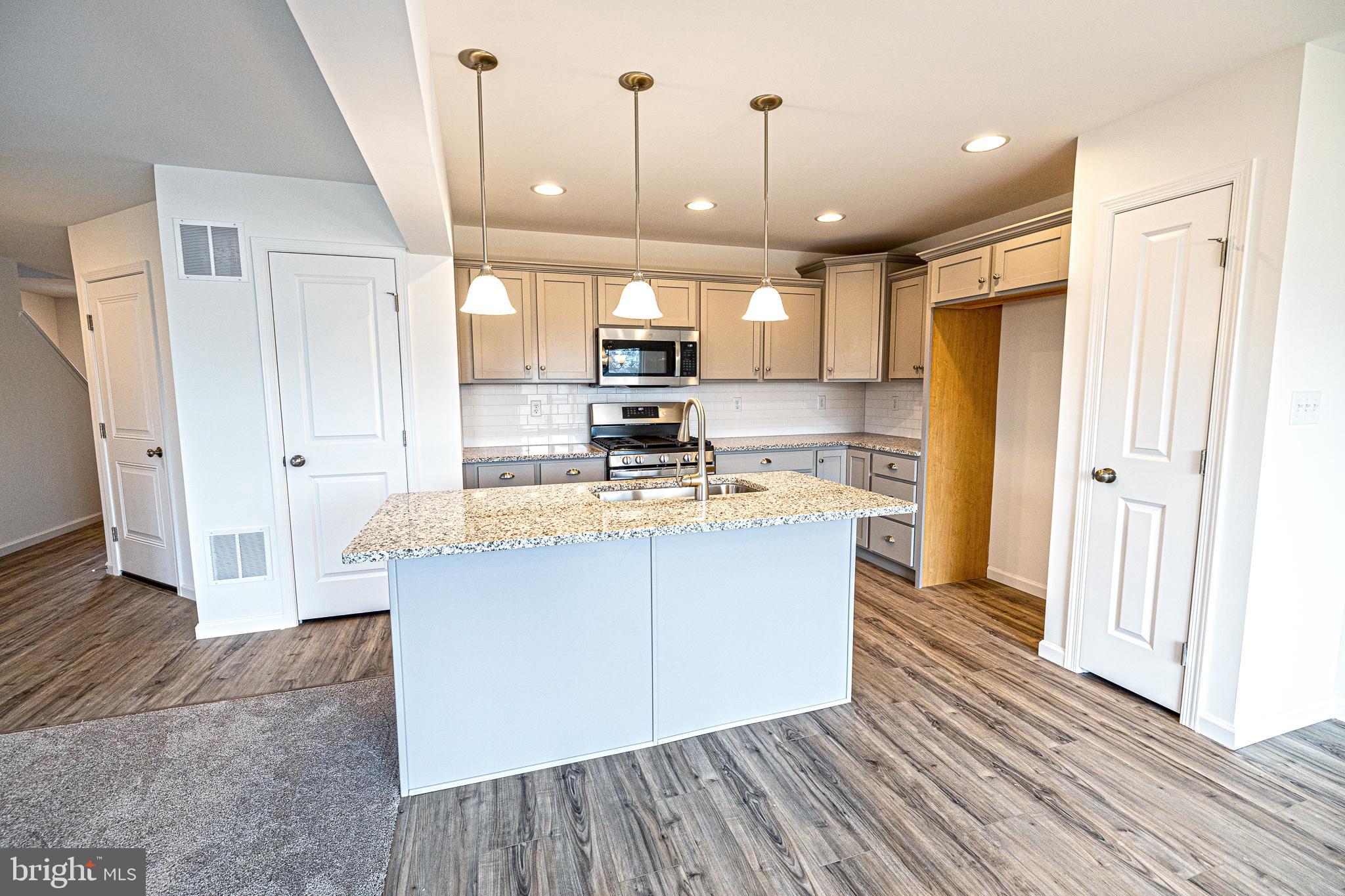 SHADY LANE ESTATES - Residential