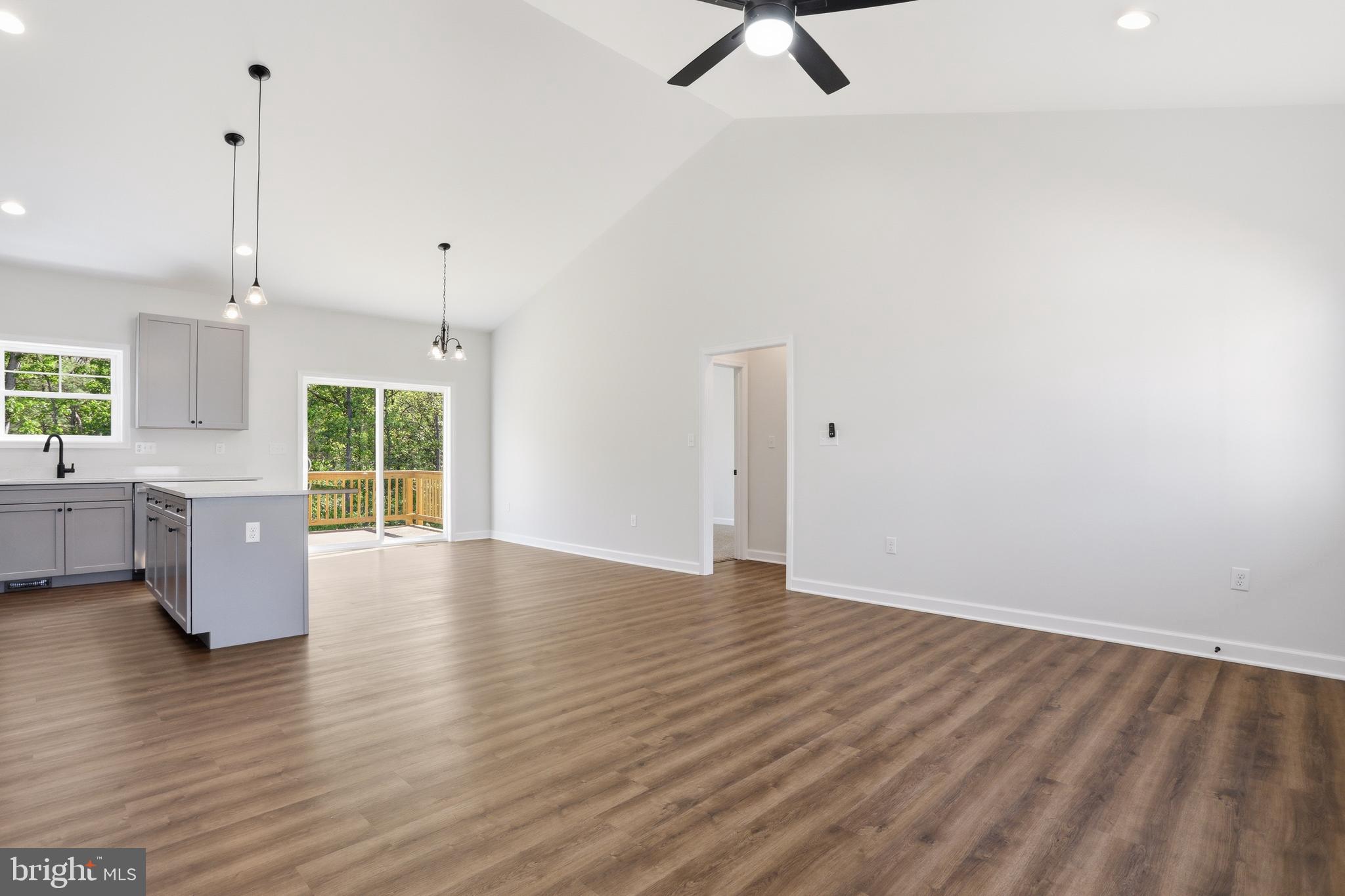 MIDDLE CREEK VISTAS - Residential
